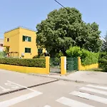 Mirana With Garden And Free Parking Апартаменти *