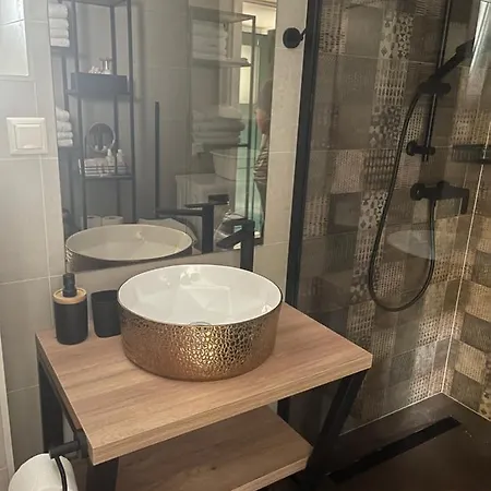 Mirana With Garden And Free Parking *