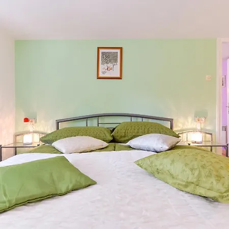 Mirana With Garden And Free Parking Ζαντάρ