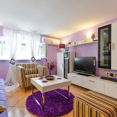 Mirana With Garden And Free Parking *