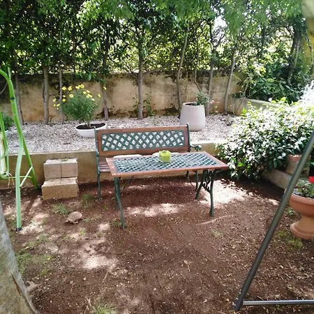 Mirana With Garden And Free Parking Apartmán Zadar